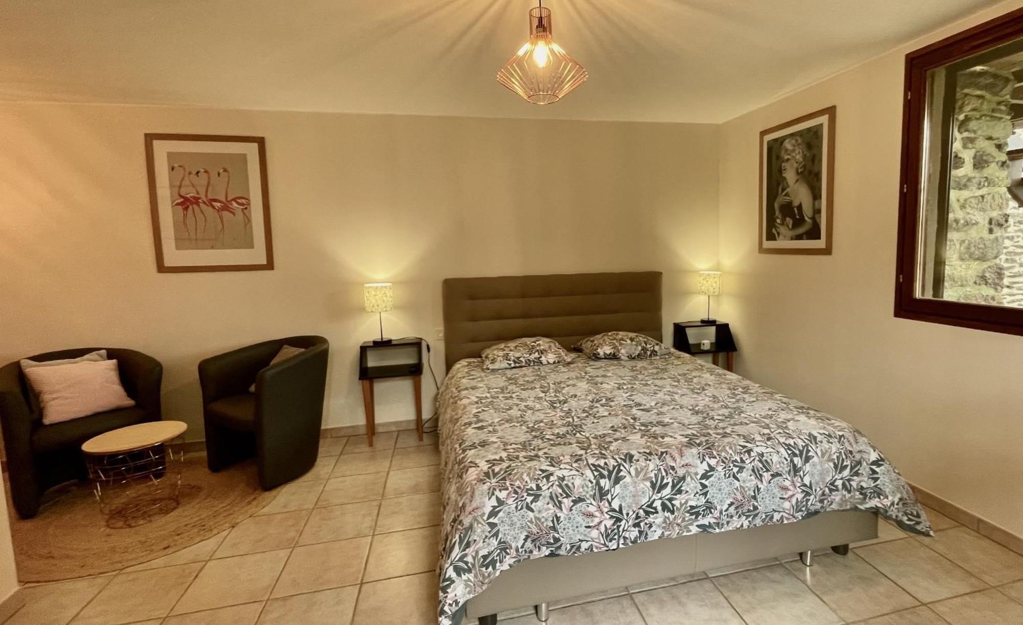 Poullaouen Chambres D'Hotes Les Tilleuls מראה חיצוני תמונה